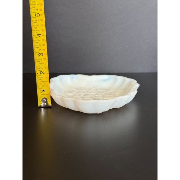 1940s Hazel Atlas Milk Glass Strawberry Relish Dishes Set Of 2 With Line Pattern - Picture 10 of 16